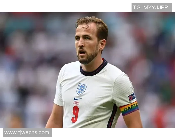 足球明星背后的励志故事与奋斗历程揭秘